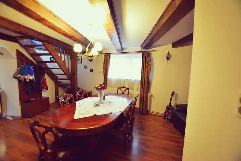 Victoria Gasthaus Rasnov - Charming Vacation House In Rasnov Buitenkant foto