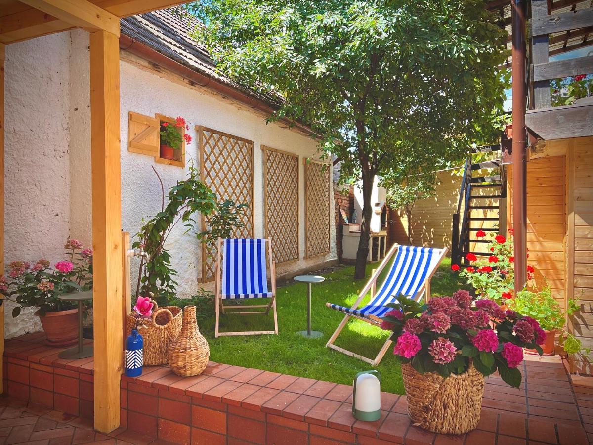 Victoria Gasthaus Rasnov - Charming Vacation House In Rasnov Buitenkant foto