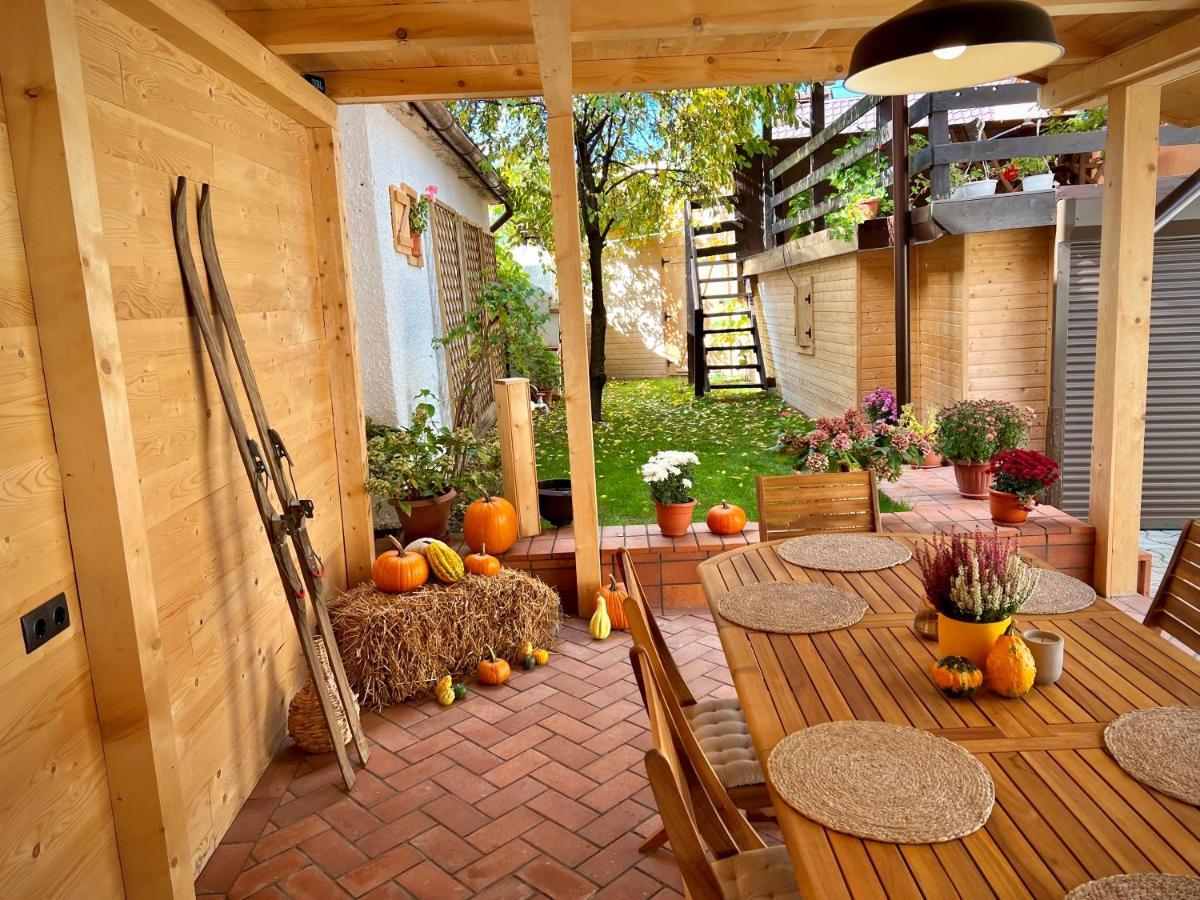 Victoria Gasthaus Rasnov - Charming Vacation House In Rasnov Buitenkant foto